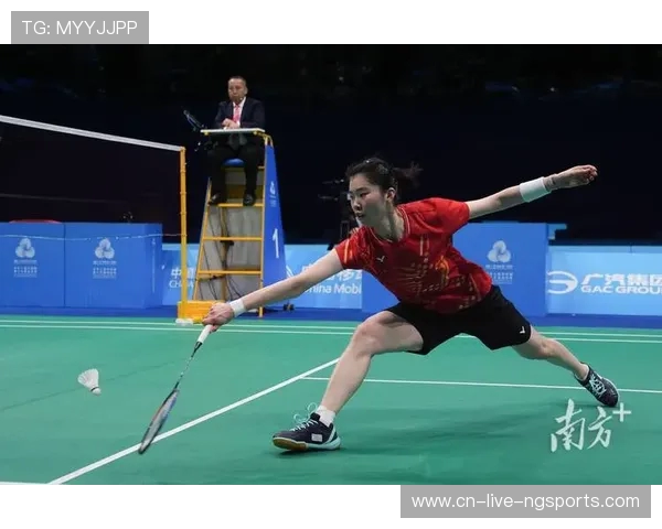 杭州羽毛球队与上海羽毛球队赛后复盘分析比赛经验与战术调整